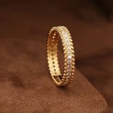 Bague vintage incrustée de zircone