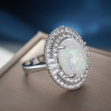 Bague vintage en opale blanche et zircone