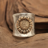 Bague vintage en argent avec motif tournesol