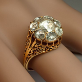 Bague vintage incrustée de pierres brillantes