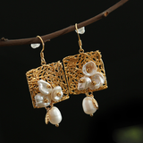 Boucles d'oreilles vintage en perles blanches et fleurs