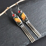 Boucles d'oreilles pendantes vintage en pierre rouge