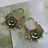 Boucles d'oreilles vintage en argent en forme de panier de fleurs