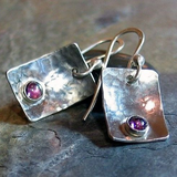 Boucles d'oreilles vintage en argent avec pierre violette carrée