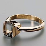 Bague vintage carrée en verre doré