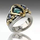 Bague vintage irrégulière en cristal vert