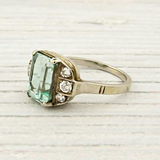 Bague vintage en verre incrusté vert