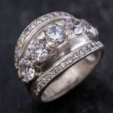 Bague vintage en argent brillant