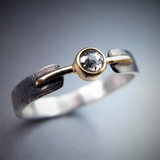 Bague vintage simple en zircone