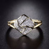 Bague vintage symbole en or brillant