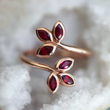 Bague vintage en or rouge feuille