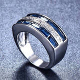Bague vintage en argent avec cristal bleu et zircone