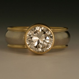 Bague vintage incrustée de pierres brillantes arrondies