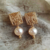Boucles d'oreilles vintage en fil d'or et perles