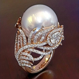 Bague vintage en perle incrustée brillante