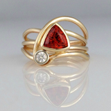 Bague vintage à cristaux rouges superposés