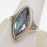 Bague vintage ovale en cristal bleu