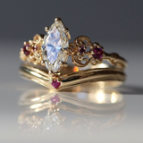 Bague vintage en or avec couronne en cristal