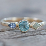 Bague vintage avec pierres bleues