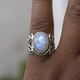Bague vintage en argent avec pierre blanche