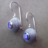Boucles d'oreilles vintage avec pierre bleue ronde