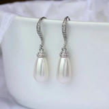Boucles d'oreilles vintage avec perles en pendentif