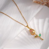 Collier vintage avec pendentif tulipe rose en or