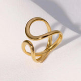 Bague ajustable en or avec boucle incurvée
