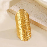 Superbe bague ajustable en or martelé
