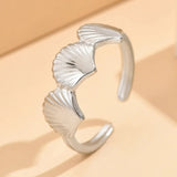 Bague ajustable avec motif feuille texturé argenté