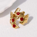 Bague vintage en or abstraite avec accent rouge ajustable