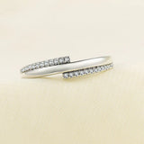 Bague vintage en argent avec deux cristaux