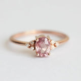 Bague vintage en or rose avec pierre ovale rose