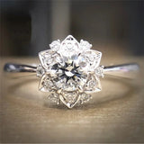 Bague vintage en argent avec motif floral