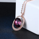 Collier classique en or rose avec pierre précieuse ovale violette
