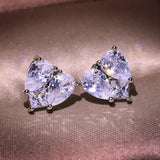 Boucles d'oreilles intemporelles en forme de cœur avec pierres précieuses brillantes