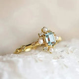 Bague vintage avec pierre précieuse bleu ciel et perle