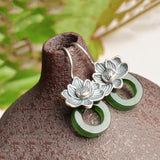 Boucles d'oreilles classiques en argent et jade vert en forme de fleur