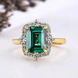 Bague vintage carrée avec zircone verte