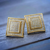 Boucles d'oreilles clous carrées en or