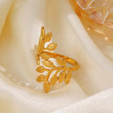 Bague ajustable vintage en feuille d'or avec branche délicate