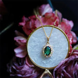 Collier pendentif ovale brillant en zircone verte