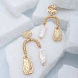 Boucles d'oreilles pendantes vintage en or et perles d'eau douce