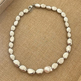 Collier rétro en argent avec perles et perles en forme de goutte