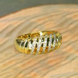 Bague vintage en or avec rayures courbes
