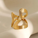 Bague ajustable unique au motif ondulé en or