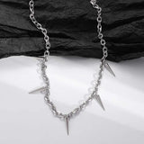 Collier avec pendentif à pointes en argent et chaîne