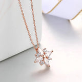 Collier vintage avec pendentif floral en cristal rose doré