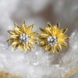 Boucles d'oreilles vintage en or avec fleurs rayonnantes