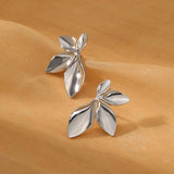 Boucles d'oreilles vintage en argent inspirées des fleurs